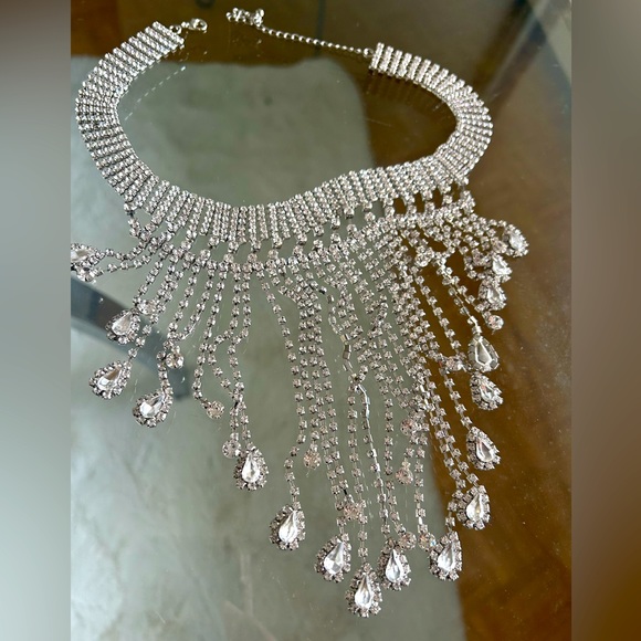 AKIRA Glamorous Waterfall diamond necklace - Picture 1 of 3